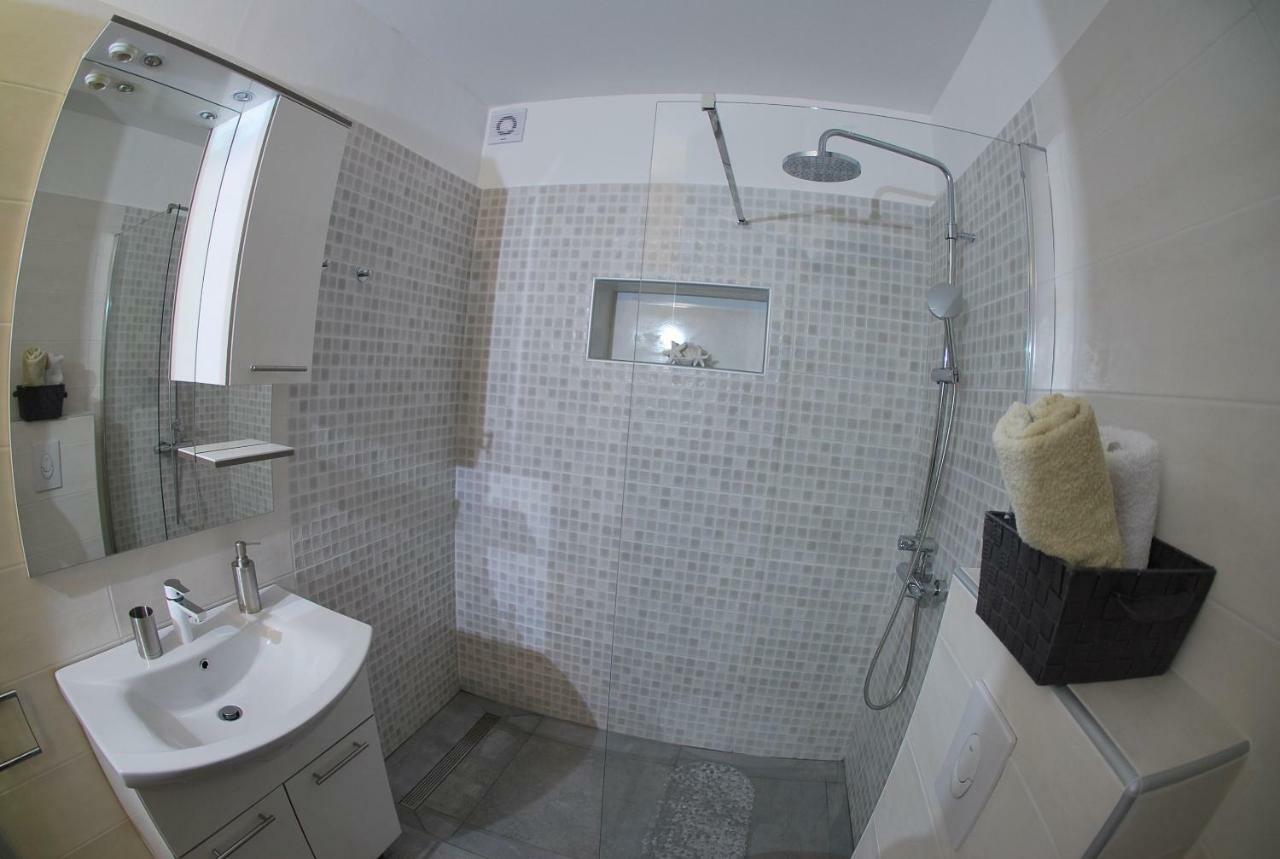 Apartman Ruzica Makarska Ngoại thất bức ảnh
